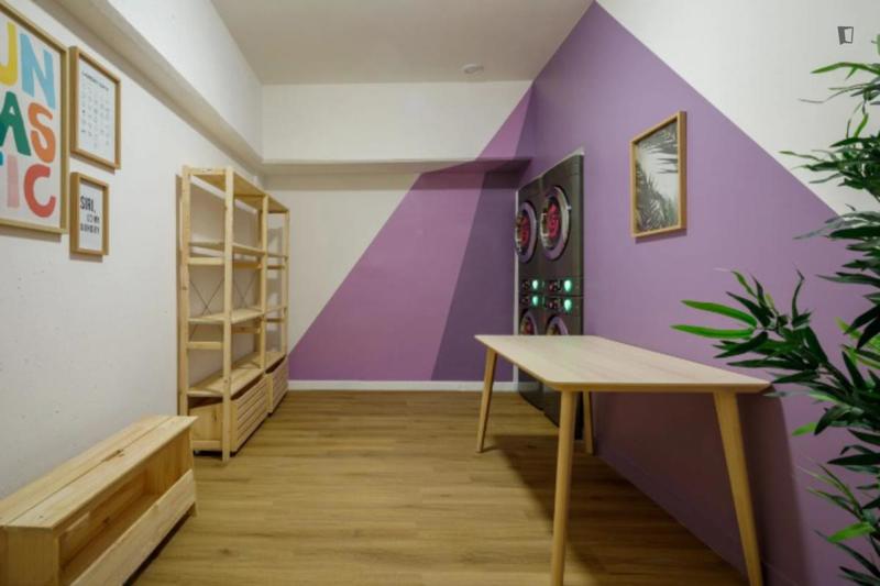 Chambre - 10 m² - 11 pièces