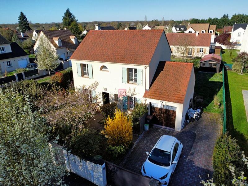 Maison - 121 m² - 7 pièces
