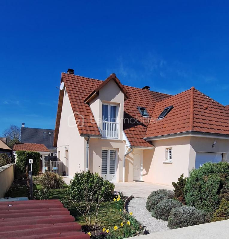 Maison - 110 m² - 4 pièces