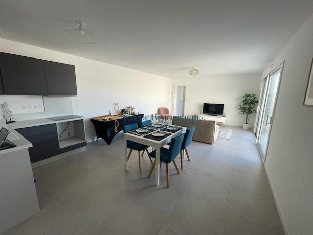 Appartement - 72 m² - 3 pièces