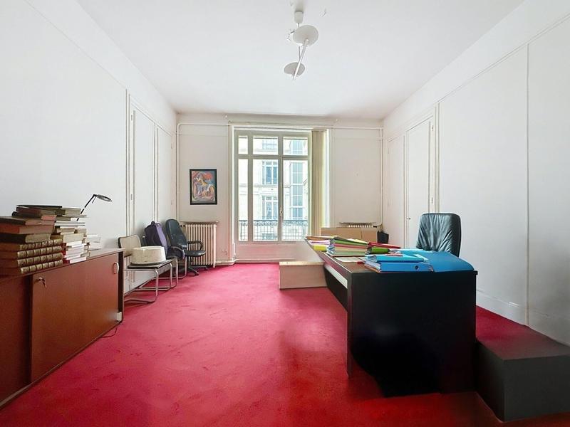 Bureau - 199 m² - 7 pièces