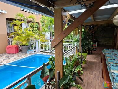 Maison - 185 m² - 8 pièces