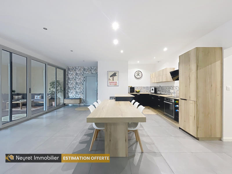 Appartement - 129 m² - 5 pièces