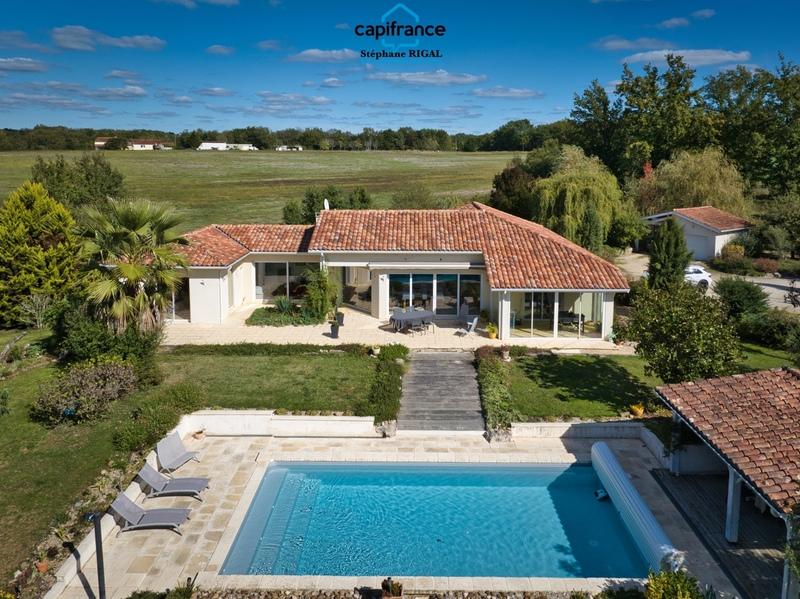 Propriété - 190 m² - 6 pièces