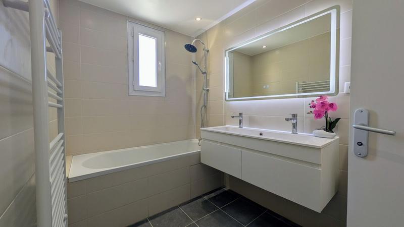 Villa - 121 m² - 6 pièces