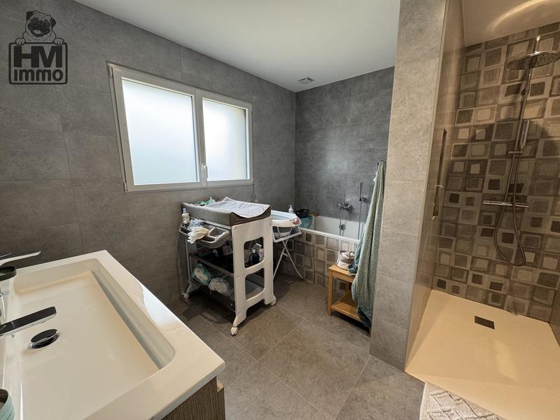 Maison - 126 m² - 6 pièces