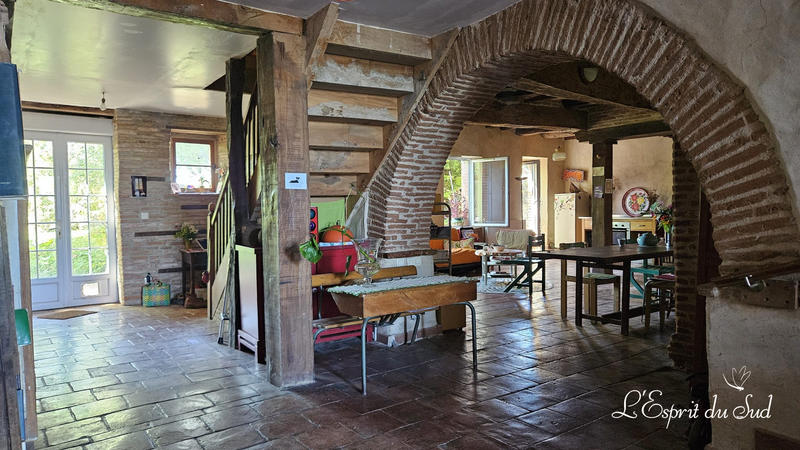 Maison ancienne - 413 m² - 11 pièces