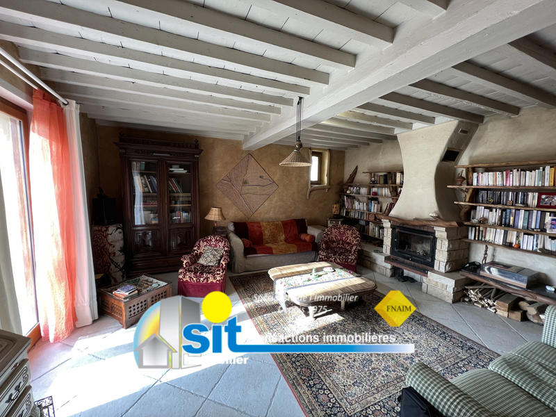 Maison - 230 m² - 8 pièces