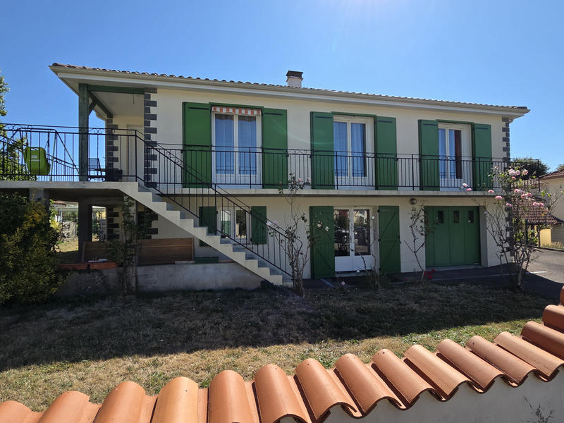 Maison - 149 m² - 6 pièces