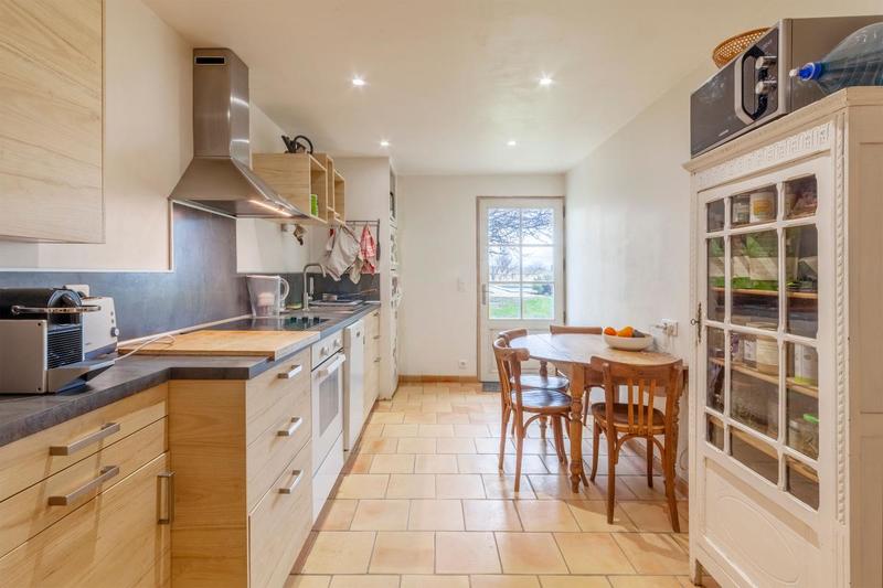 Propriété - 341 m² - 9 pièces