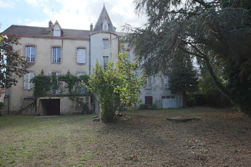 Maison de maîtres - 350 m² - 12 pièces