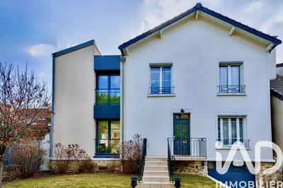 Maison - 189 m² - 7 pièces