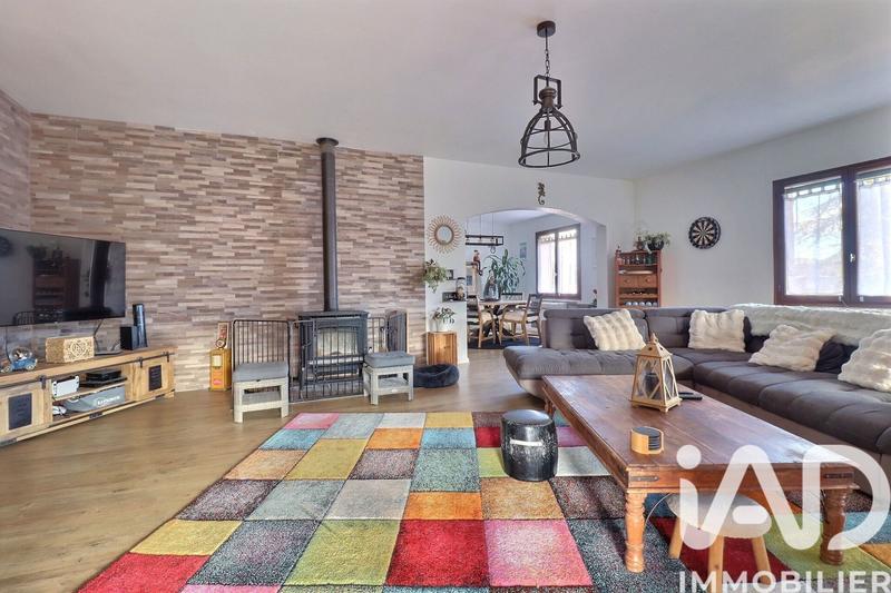 Maison - 287 m² - 8 pièces