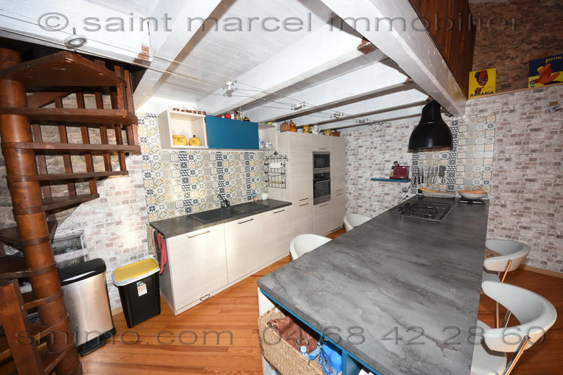 Propriété - 313 m² - 8 pièces