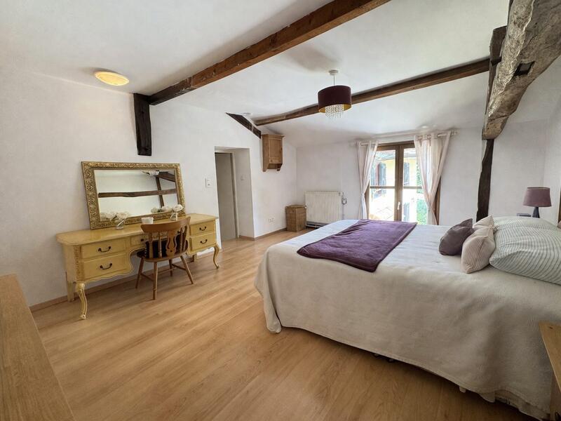 Maison - 177 m² - 8 pièces