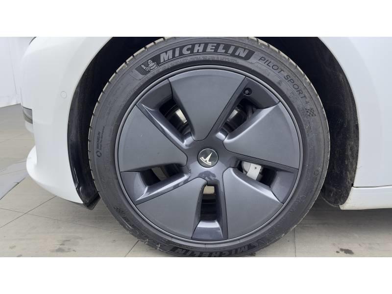 Tesla Model 3 Standard Range Plus Rwd