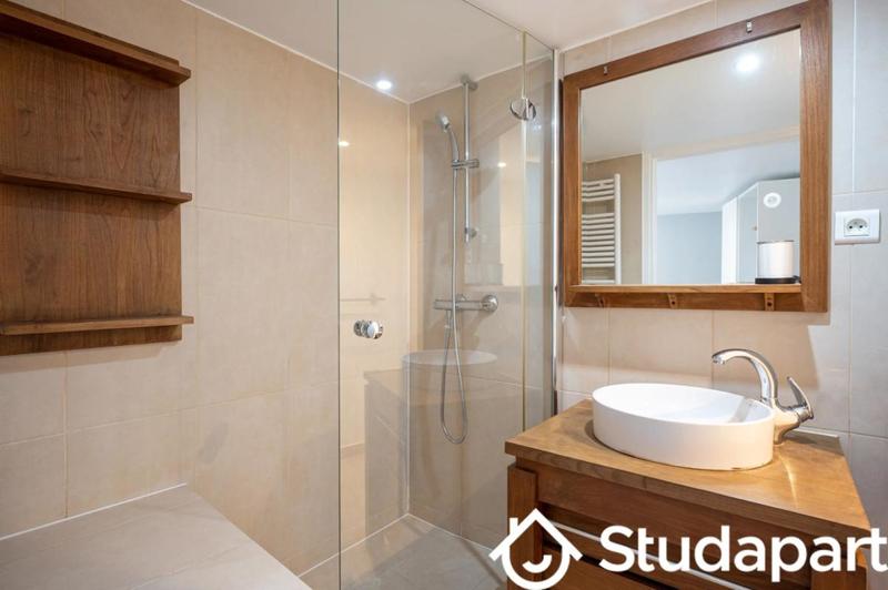 Chambre - 9 m² - 1 pièce