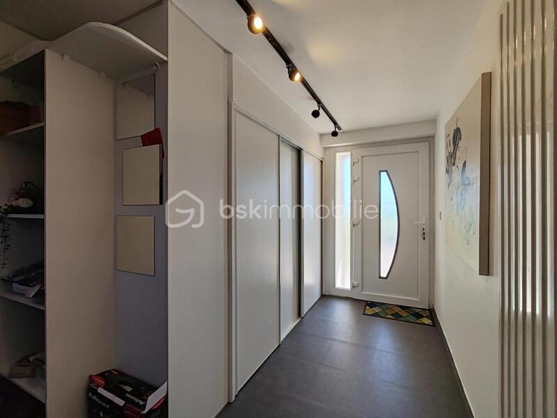 Maison - 96 m² - 4 pièces