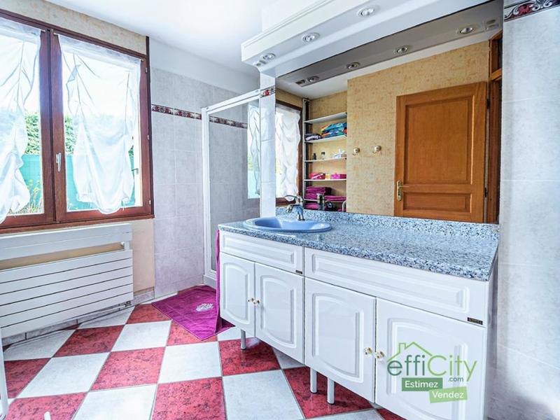 Pavillon - 215 m² - 8 pièces