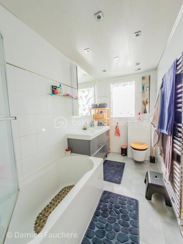 Maison traditionnelle - 80 m² - 5 pièces