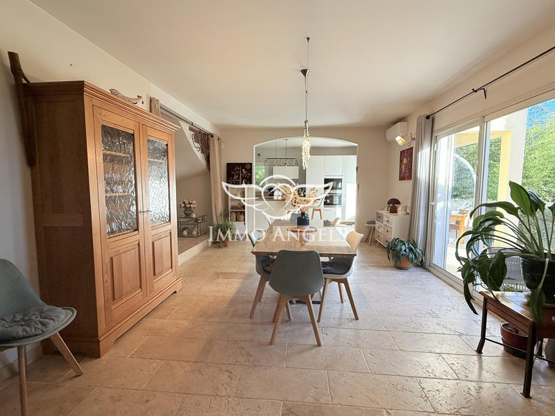 Maison - 145 m² - 5 pièces