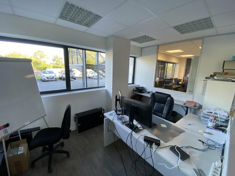 Bureau - 179 m²