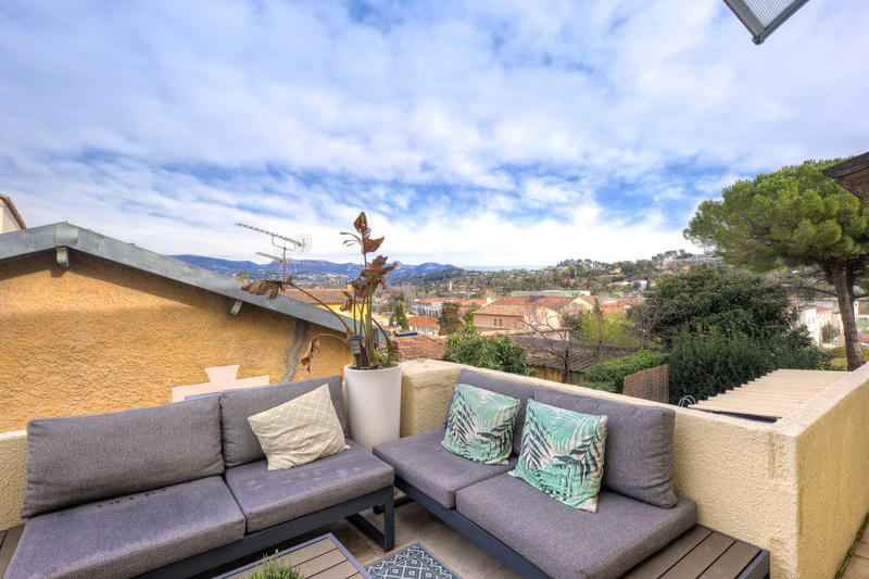 Maison - 193 m² - 6 pièces