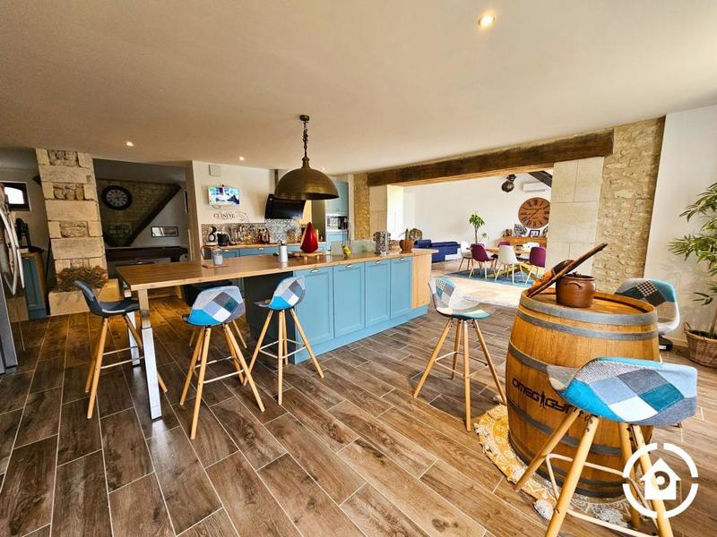 Maison ancienne - 498 m² - 11 pièces