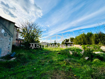 Maison - 92 m² - 6 pièces