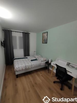 Chambre - 9 m² - 1 pièce