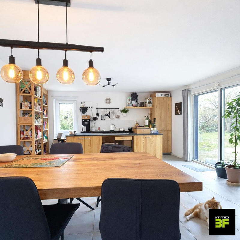 Maison - 135 m² - 5 pièces