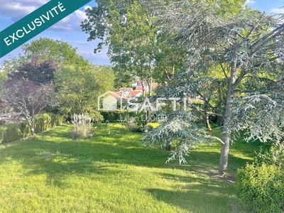 Maison - 212 m² - 6 pièces