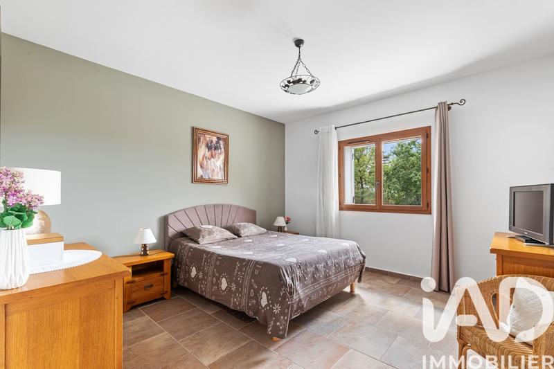 Maison - 183 m² - 4 pièces