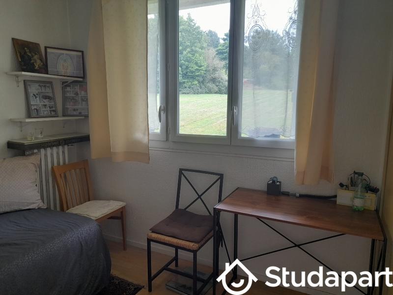 Chambre - 75 m² - 1 pièce