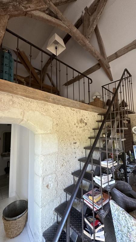 Maison - 323 m² - 12 pièces