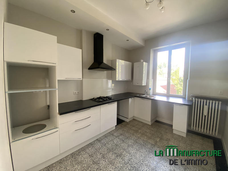 Appartement - 100 m² - 5 pièces