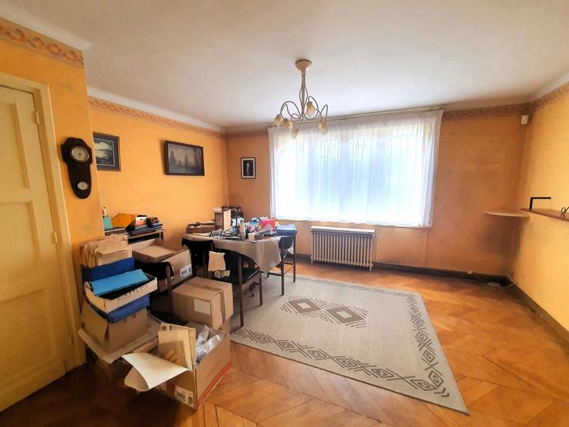 Maison - 230 m² - 11 pièces