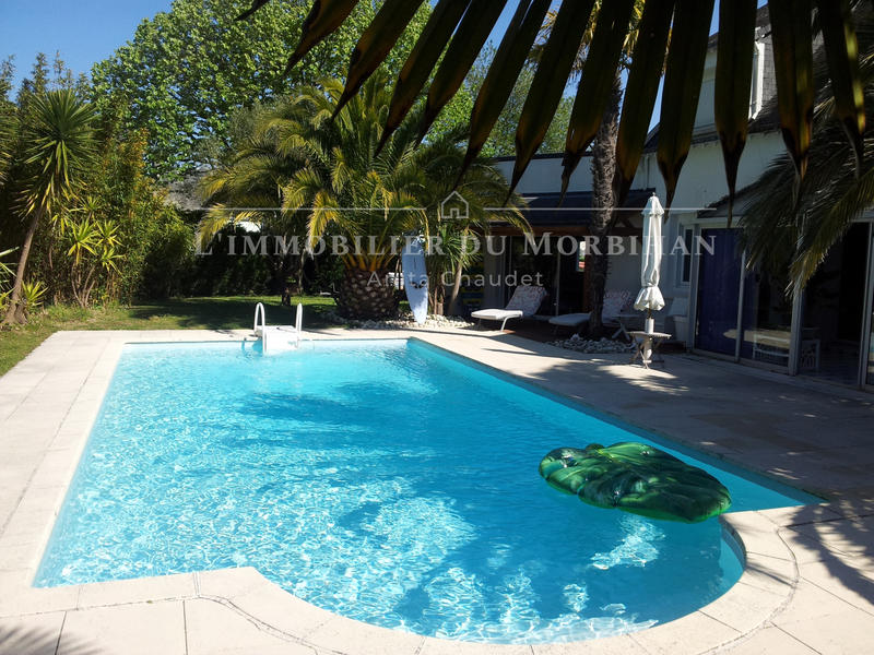 Maison - 184 m² - 10 pièces