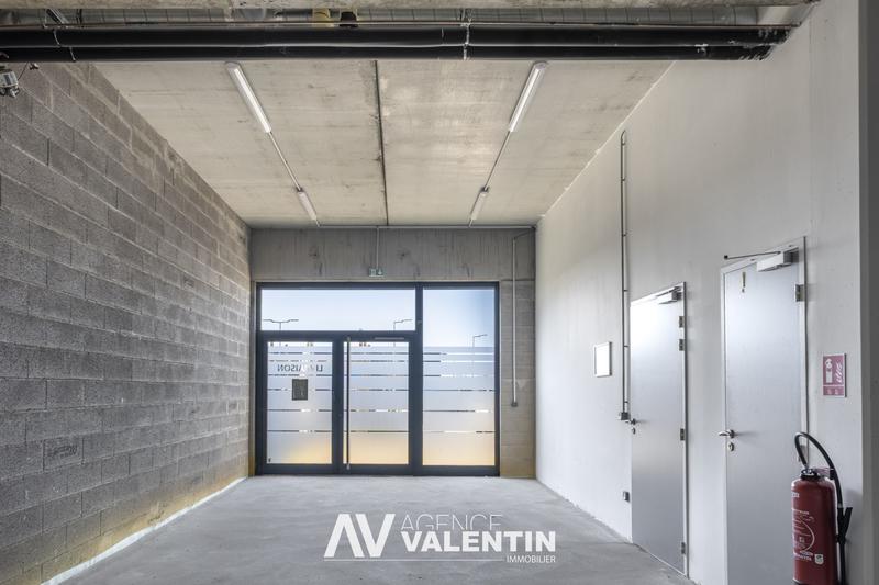 Local commercial - 215 m²