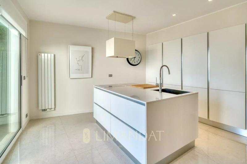 Villa - 180 m² - 5 pièces