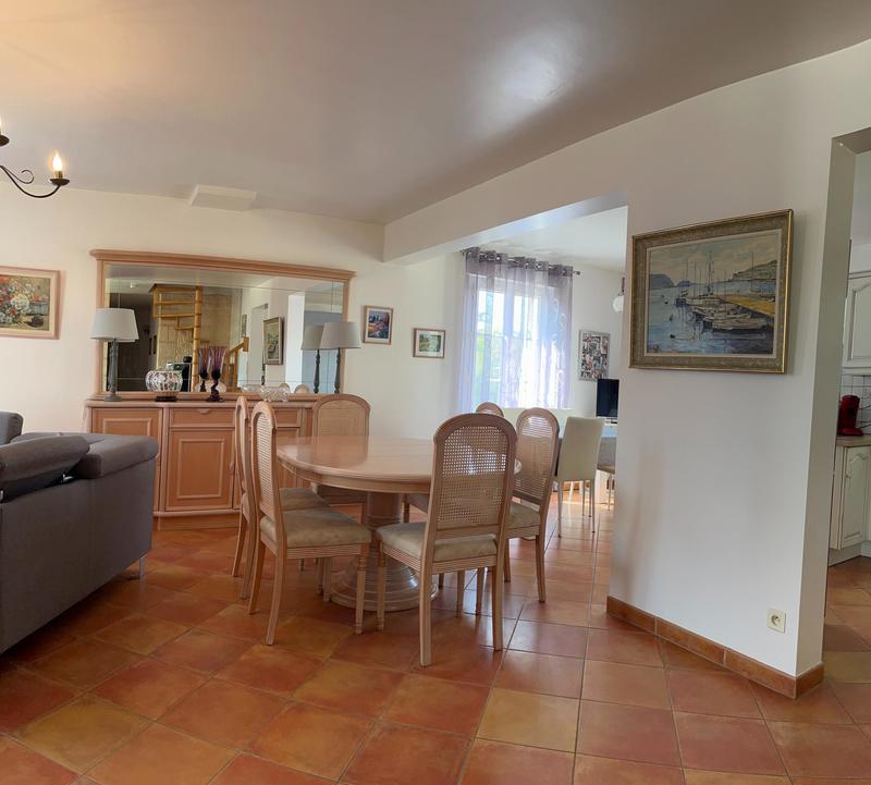 Maison - 110 m² - 5 pièces