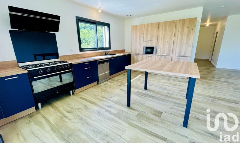 Maison - 137 m² - 6 pièces