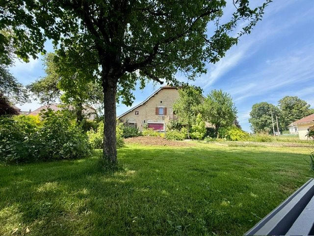 Maison - 332 m² - 9 pièces