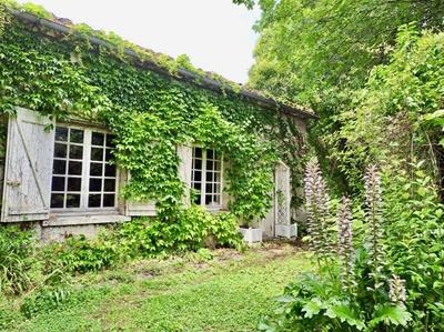 Maison traditionnelle - 228 m² - 4 pièces