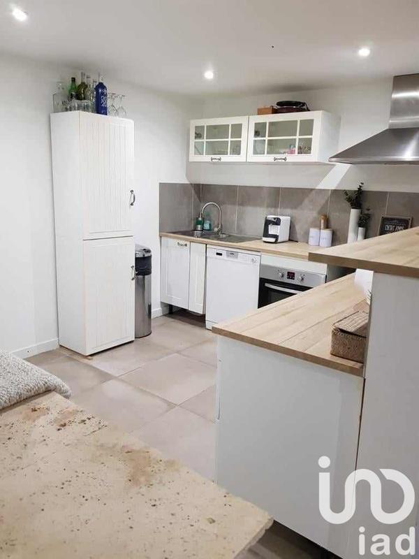 Maison - 220 m² - 8 pièces