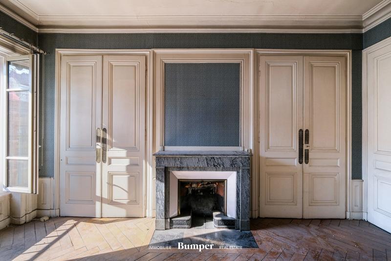 Duplex - 237 m² - 5 pièces