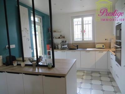 Maison - 144 m² - 6 pièces