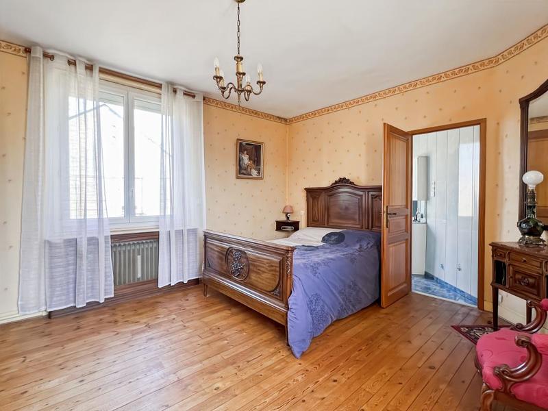 Maison - 121 m² - 5 pièces