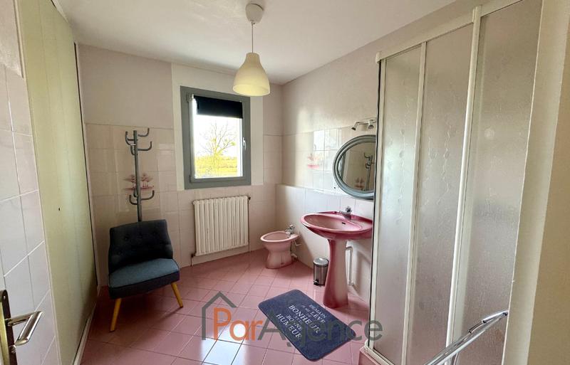 Maison - 290 m² - 9 pièces