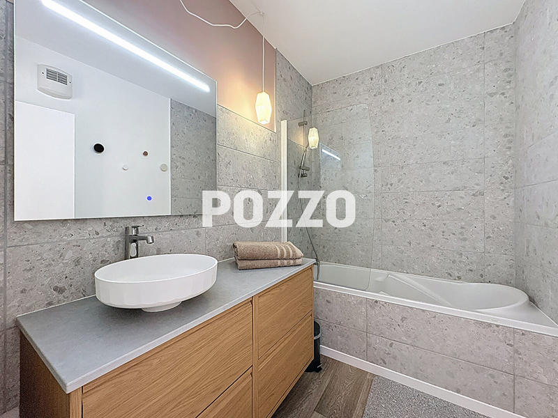 Appartement - 93 m² - 3 pièces